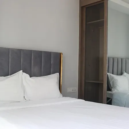 Parc21 Luxury Boutique Hotel Phnom Penh Exterior photo